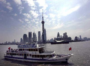 Cruise in Huangpu River